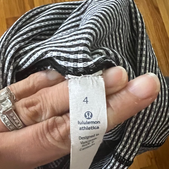 Lululemon Capri legging - Picture 2 of 5